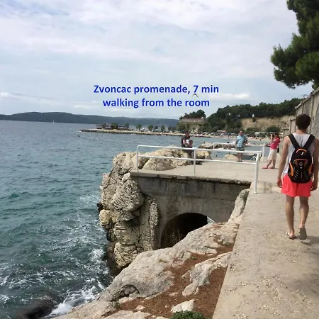 Lovely Room In Perfect Location Split